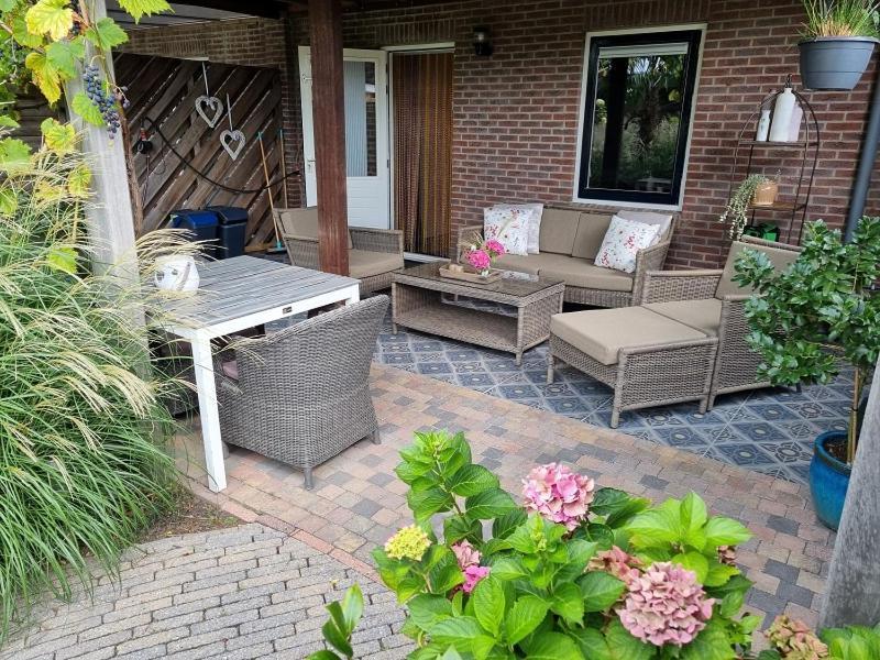 Zuid-Beijerland Bed And Breakfast De Dijk المظهر الخارجي الصورة